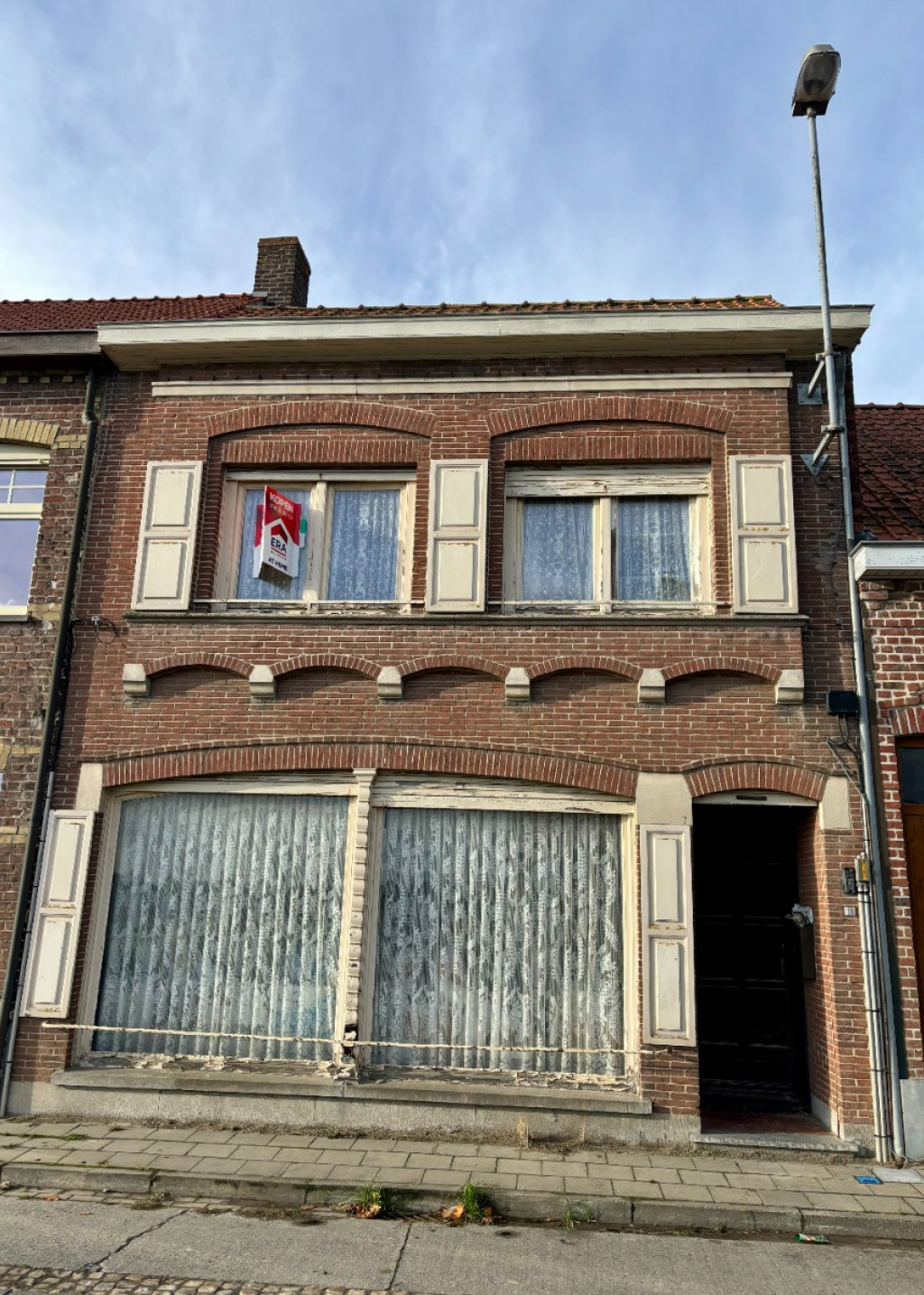 Weggevoerdenstraat - 11 - - 8972