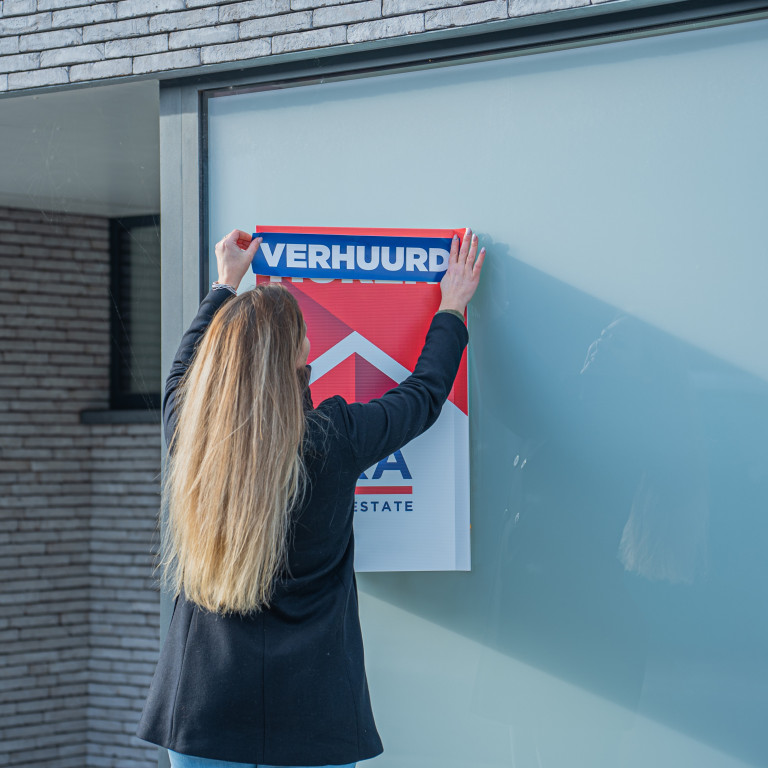 Bord verhuurd voor een woning