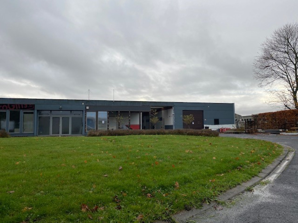 Hoogweg - 38 - UNIT 11 - 8940